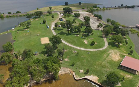 aerial photo of Tom Finely Park